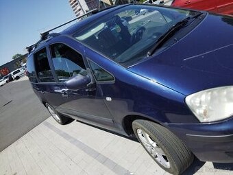 Ford Galaxy 7 míst