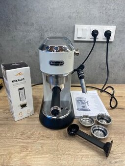 Pákový kávovar Delonghi