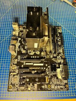 Lenovo proprietární ATX (36EB), socket LGA1151, chipset Z270