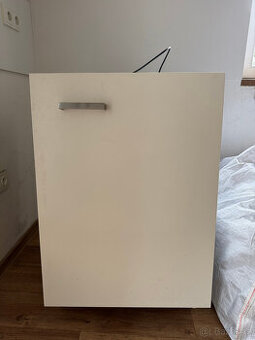 Vestavěna lednička Ikea