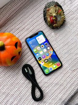 HLEDÁŠ IPHONE? Prodám Apple X - 64GB - BILÝ