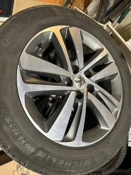 Prodám 4ks 17" PEUGEOT TRAVELLER