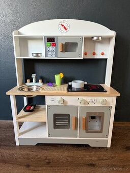 Dřevěná kuchyňka