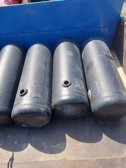 nádrž tlaková -vzduchojem ,udírna ,závaží 100l