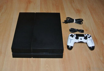SONY PlayStation 4 + nový ovladač, velmi pěkný stav