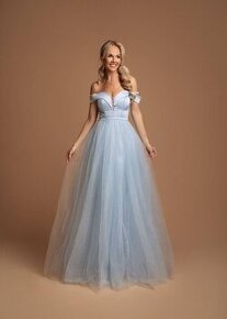 Nádherné, třpytivé plesové, maturitní šaty