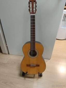 Prodám 3/4 kytaru STRUNAL+pouzdro+podnožku-Kyjov