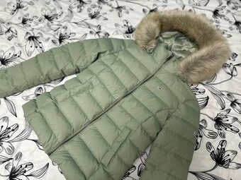 Tommy Jeans dámská péřová bunda s kožešinou Zelená XXS