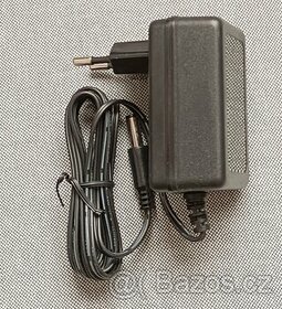Napájecí adaptér 12V/1A