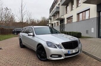 W212 E220 150kw Combi automat