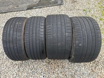 Letní pneu Pirelli - Porsche 911 Turbo S