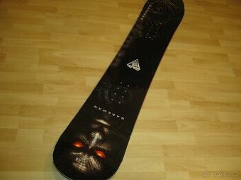 Snowboard Black Fire DARKMAN ,délka 157 cm bez vázání
