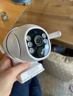 Chytrá venkovní bezpečnostní kamera