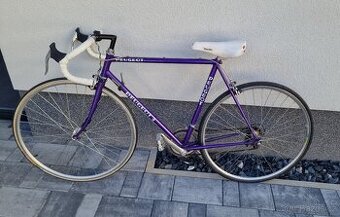 Retro silniční kolo Peugeot