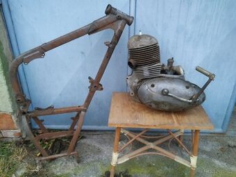 Jawa 250 pérák zbrojovka