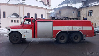 Hasičská cisterna Tatra 148 CAS 32