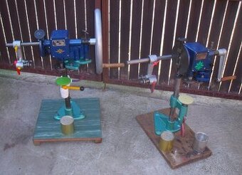 Zavíračka uzávěr konzerv s odřezávačkou. Nářezový stroj