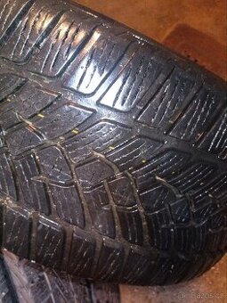 pneumatiky zimní 225/40  R18 92V