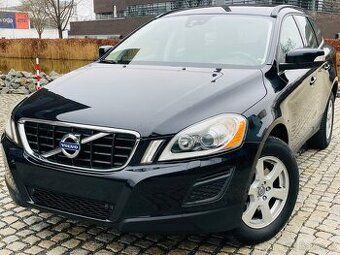 Volvo XC60 2.4D 5VÁLEC 4x4 MANUÁL VÝHŘEV SENZORY SERVISKA