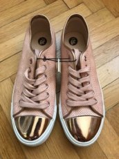 Tenisky nové vel.38