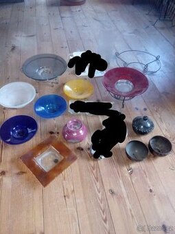 Talíře na plovoucí svíčky za celkem 80 Kč