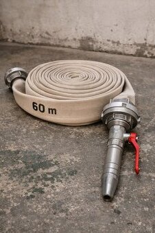 Požární hadice délka 60m + připojka SLEVA