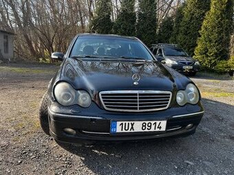 Mercedes-Benz C220 CDI (W204) manuál