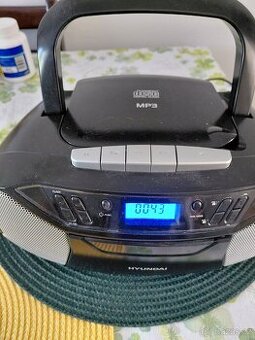 Radiomagnetofon s CD Hyundai