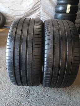 2xletní pneu 255/35/19 Pirelli. Runflat.
