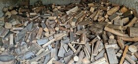 Dřevo suché štípané - 1