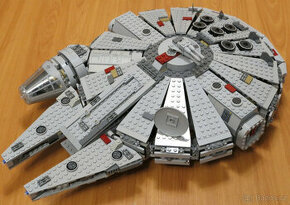 LEGO 7965 Millennium Falcon