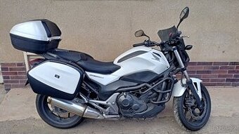 Prodám Hondu NC 750 S včetně kufrů