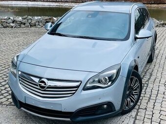 Opel Insignia 2.0CDTI 4x4 AUT VÝHŘEV KAMERA TAŽNÉ PLNÁ VÝBAV