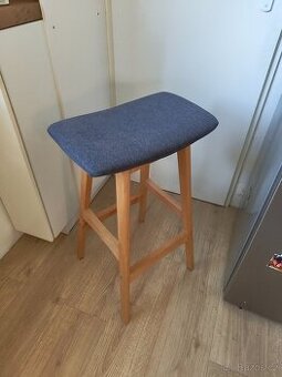 Barová stolička - buk, pohodlný polstrovaný sedák