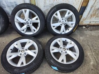 17"zimní alu sada Lyra 5x112 origo Škoda Octavia 4 Golf 8