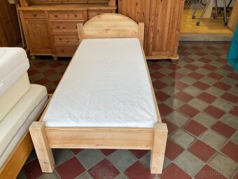 Prodám dřevěnou postel 90 krát 200 masív