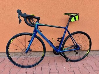Silnička MERIDA Scultura 500 Disc - karbon vidlice 8,8kg