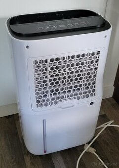 Odvlhčovač vzduchu Silvercrest SLE 320 D5