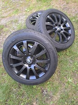 Alu kola 5x112 originál Škoda Yeti 225/50 R17