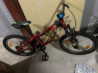 Dětské horské kolo Rockrider a Dvě městská kola Riverside