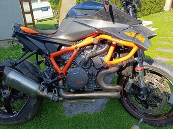KTM 1290 Super Duke R 2021 - 1