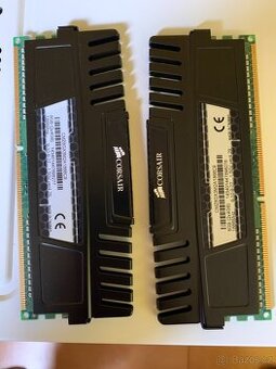 8GB DDR3-1866 Corsair Vengeance