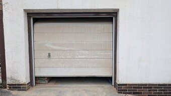 Sekční garážová vrata Hörmann EPU40 – 2250 × 2000 mm, bílá