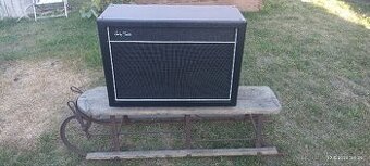 Harley Benton 212 s Celestion G 12E/60 bedna je na 8 ohm