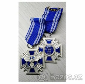 Řády a jiné vyznamenání III ŘÍŠE. Všecko jsou kopie