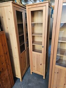 VITRÍNA- KNIHOVNA IKEA HEMNES