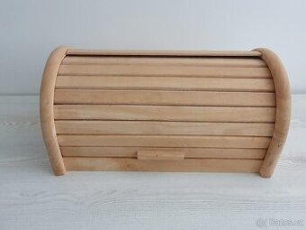 Chlebník dřevěný