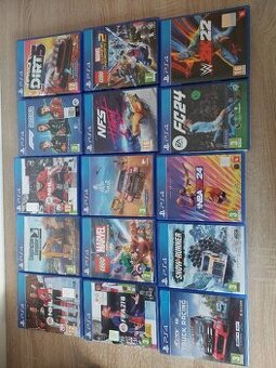 PS4 Slim+2x ovladač+29 her+extr. úložistě+chl. stanice