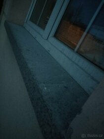 Zulove parapety cca 160x30x8cm