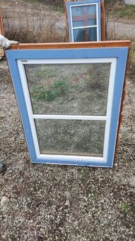 Okno 88 x 119 drevo alu